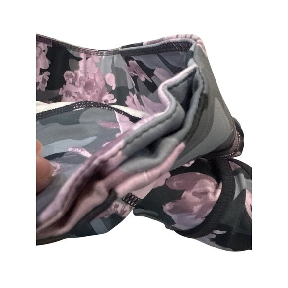 Livi Active Floral Camo Capri Leggings Lane Bryant poly/spandex Size 14/16 EUC - Picture 7 of 7